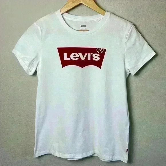 Women's Levi’s short sleeve t-shirt size small - Picture 1 of 8